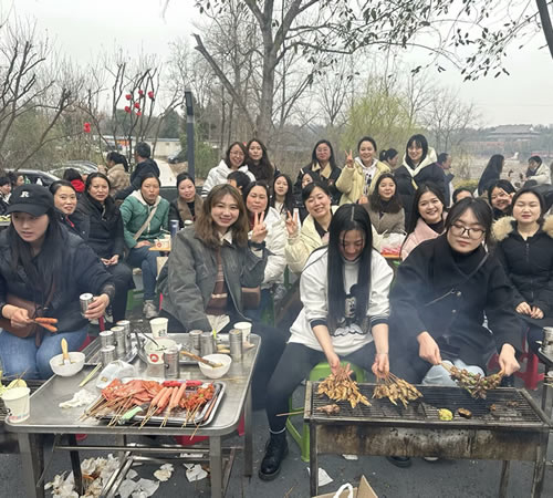 綿陽市先鋒醫(yī)療器械有限公司—— 慶?！?.8婦女節(jié)”，共赴燒烤盛宴，致敬巾幗風采